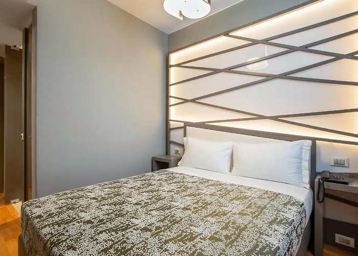 Fortyfive Squared 4* Roma