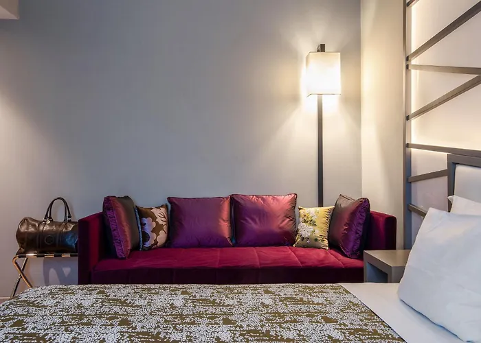 Fortyfive Squared 4* Roma